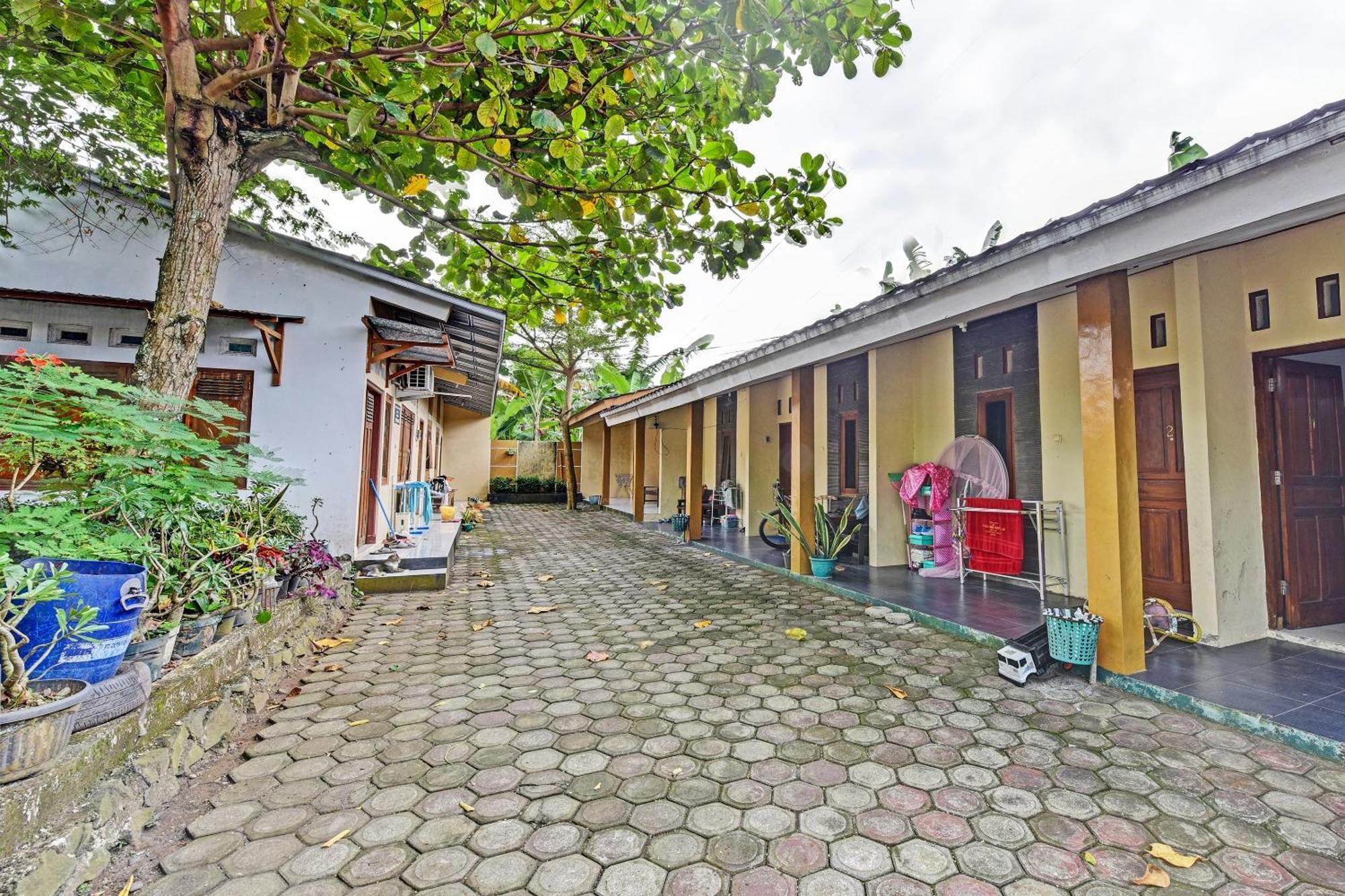 Spot On 91372 Wisma Bulin Purwokerto Bagian luar foto
