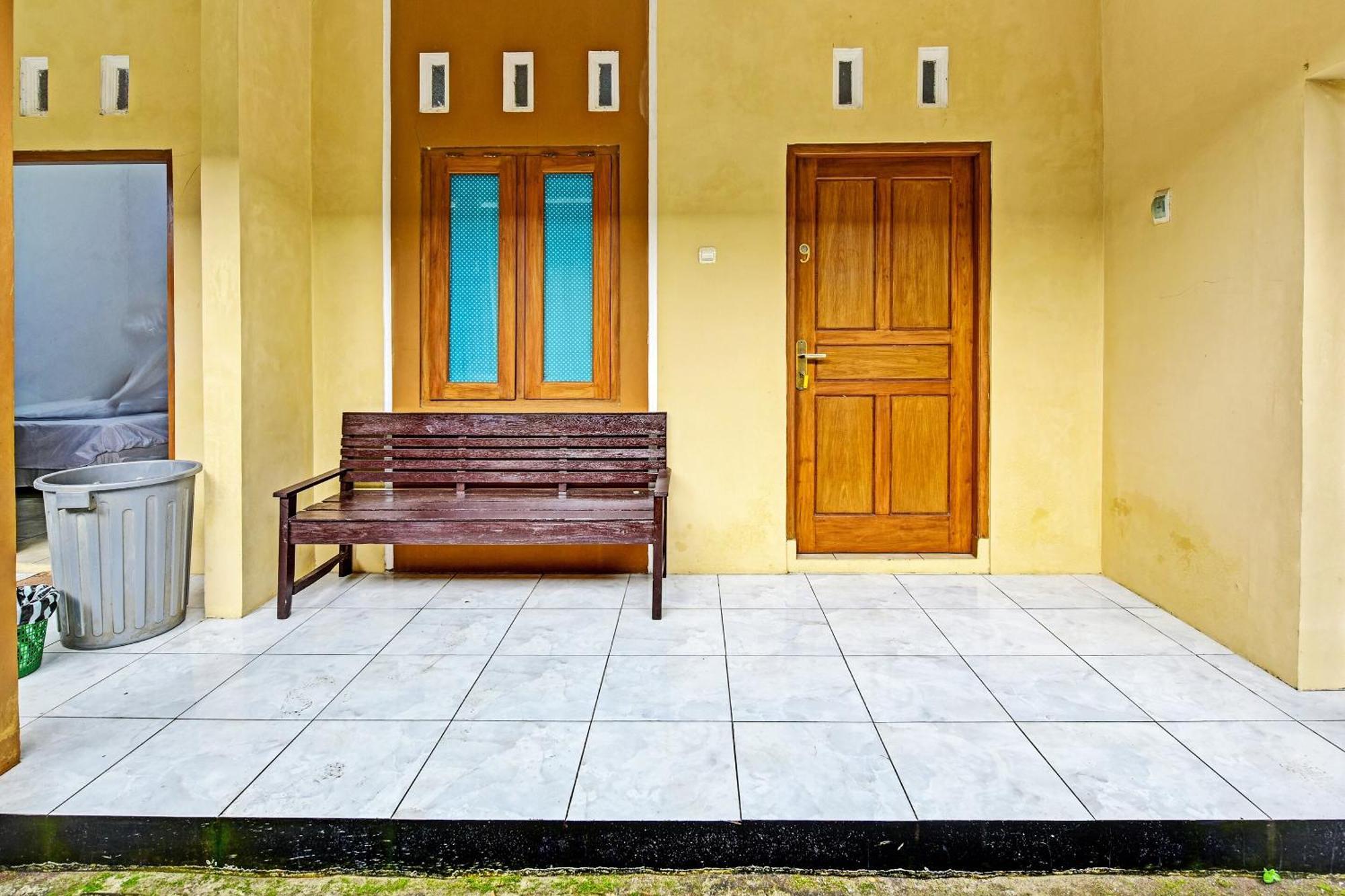 Spot On 91372 Wisma Bulin Purwokerto Bagian luar foto
