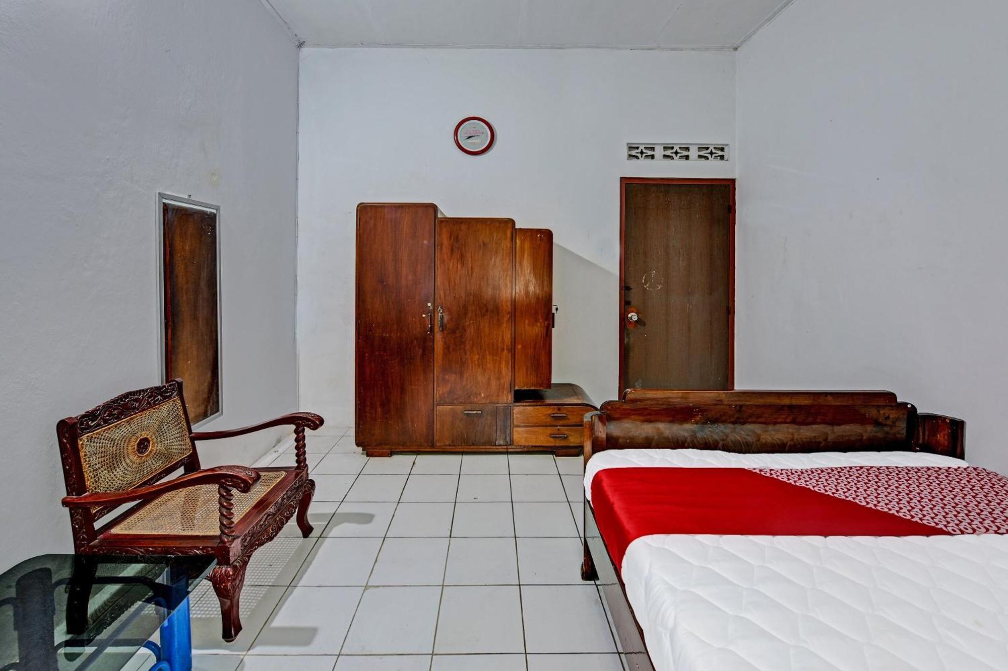 Spot On 91372 Wisma Bulin Purwokerto Bagian luar foto